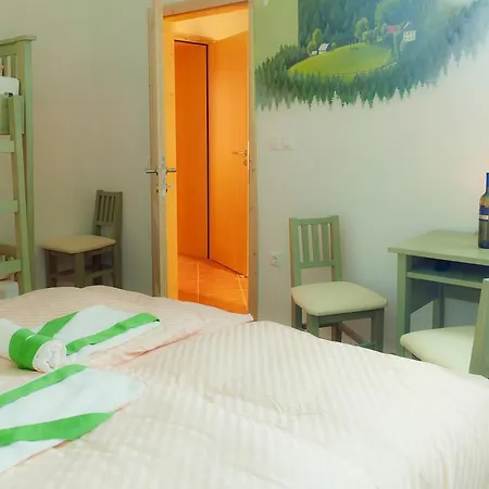 Macesen 3* Spodnja Sorica