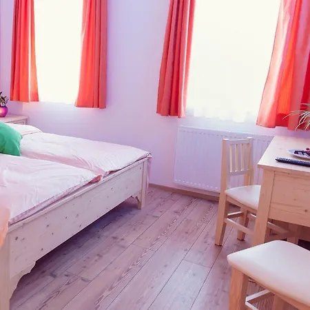 Macesen Spodnja Sorica