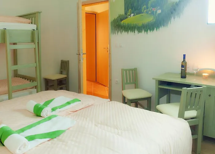 Macesen 3* Spodnja Sorica