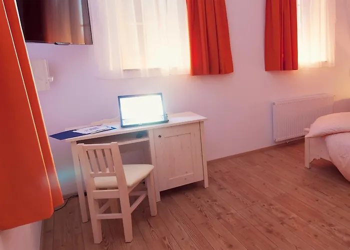 Macesen Gasthuis Spodnja Sorica