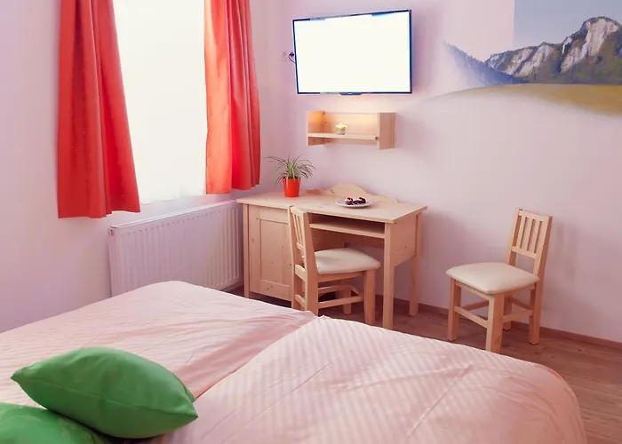 Gasthuis Macesen Spodnja Sorica